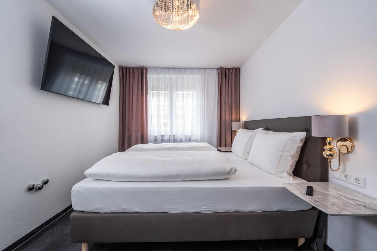 City Wohnung Fn L 5 Klimatisiert Mit Balkon Und Kueche フリードリヒスハーフェン エクステリア 写真