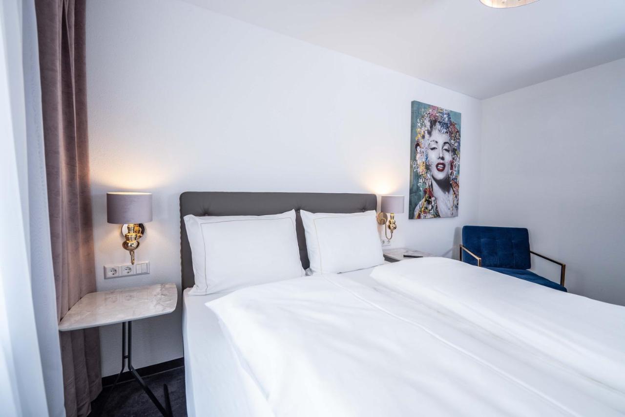 City Wohnung Fn L 5 Klimatisiert Mit Balkon Und Kueche フリードリヒスハーフェン エクステリア 写真