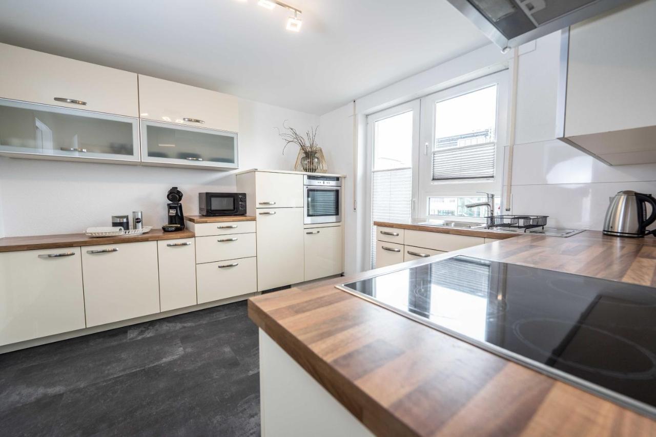 City Wohnung Fn L 5 Klimatisiert Mit Balkon Und Kueche フリードリヒスハーフェン エクステリア 写真