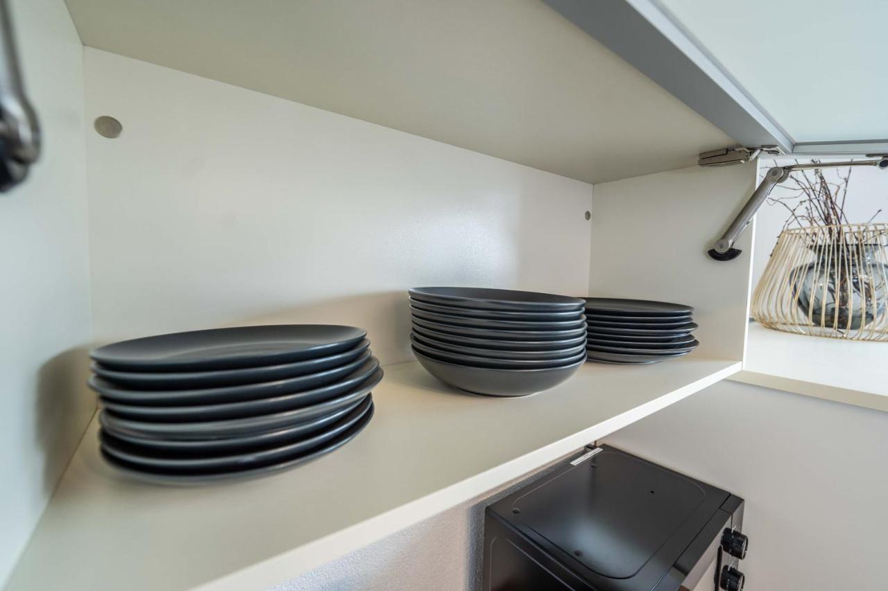 City Wohnung Fn L 5 Klimatisiert Mit Balkon Und Kueche フリードリヒスハーフェン エクステリア 写真