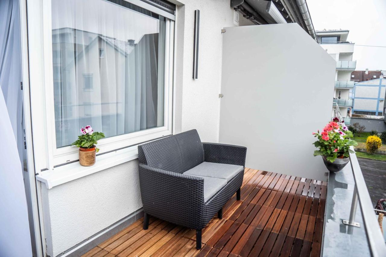 City Wohnung Fn L 5 Klimatisiert Mit Balkon Und Kueche フリードリヒスハーフェン エクステリア 写真